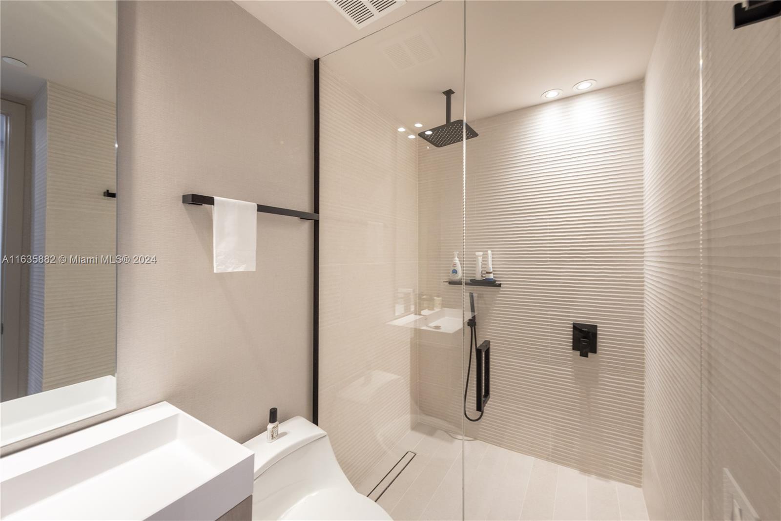 251 Crandon Blvd #306, Key Biscayne FL 33149