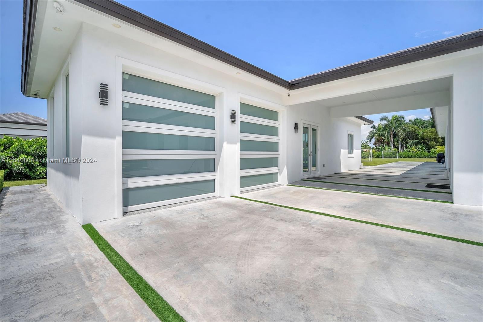 9781 NW 131st St, Hialeah Gardens, Florida image 3