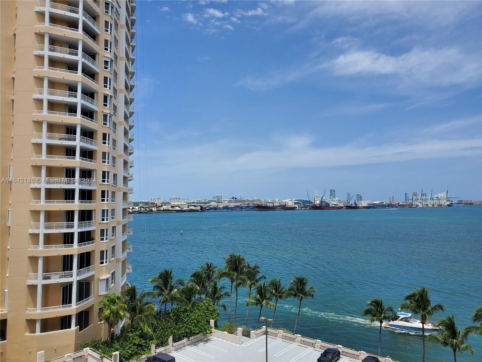 Welcome to your new home on exclusive Brickell Key! This beautifully renovated 1 bedroom, 1.5 bathroom apartment offers breathtaking views of downtown and the bay. Enjoy the tranquility and luxury of private island living while being just steps away from the vibrant heart of Miami.
Renovated and Fully Equipped: Modern finishes, spacious layout, and well-maintained appliances.
Stunning Views: Enjoy panoramic bay and city views from your windows.
Prime Location: Located in the bustling financial district, within walking distance to Brickell City Centre, top dining, shopping, and entertainment options.Building Amenities
Resort-Style Pool: Relax in the heated saltwater pool or jacuzzi.
 Fully equipped gym, tennis and racquetball courts, and a child play area.