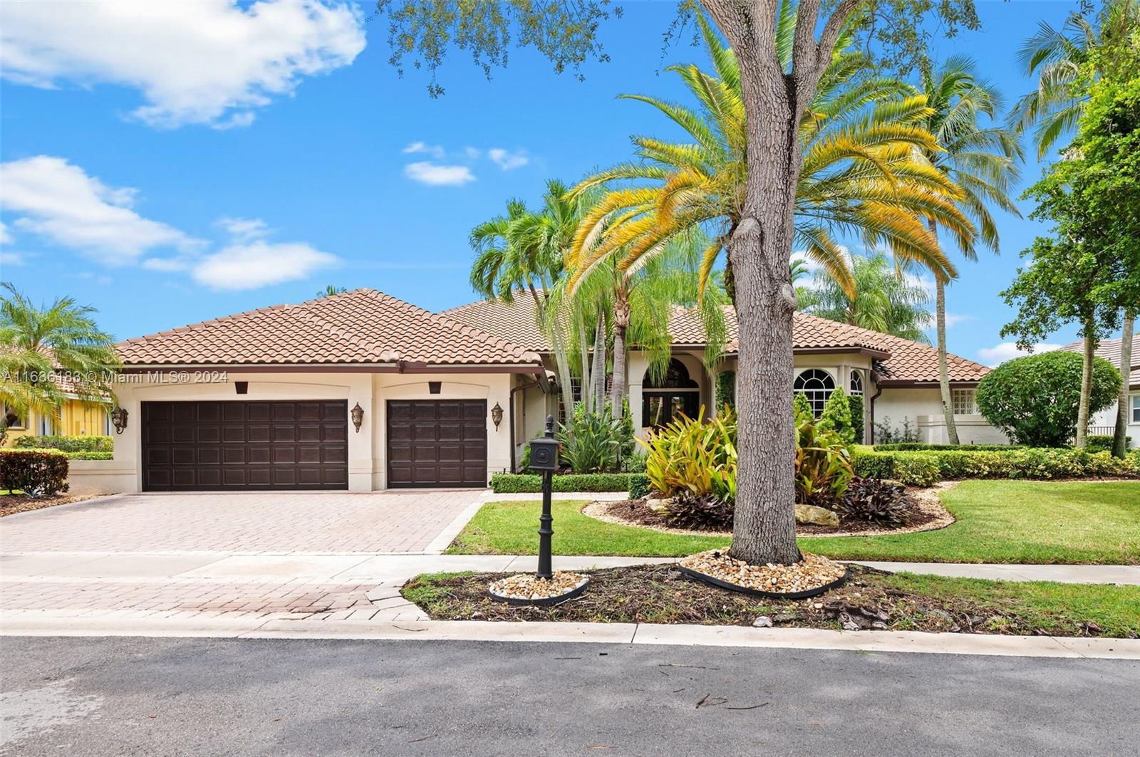 169 Dockside Cir, Weston, Florida image 1