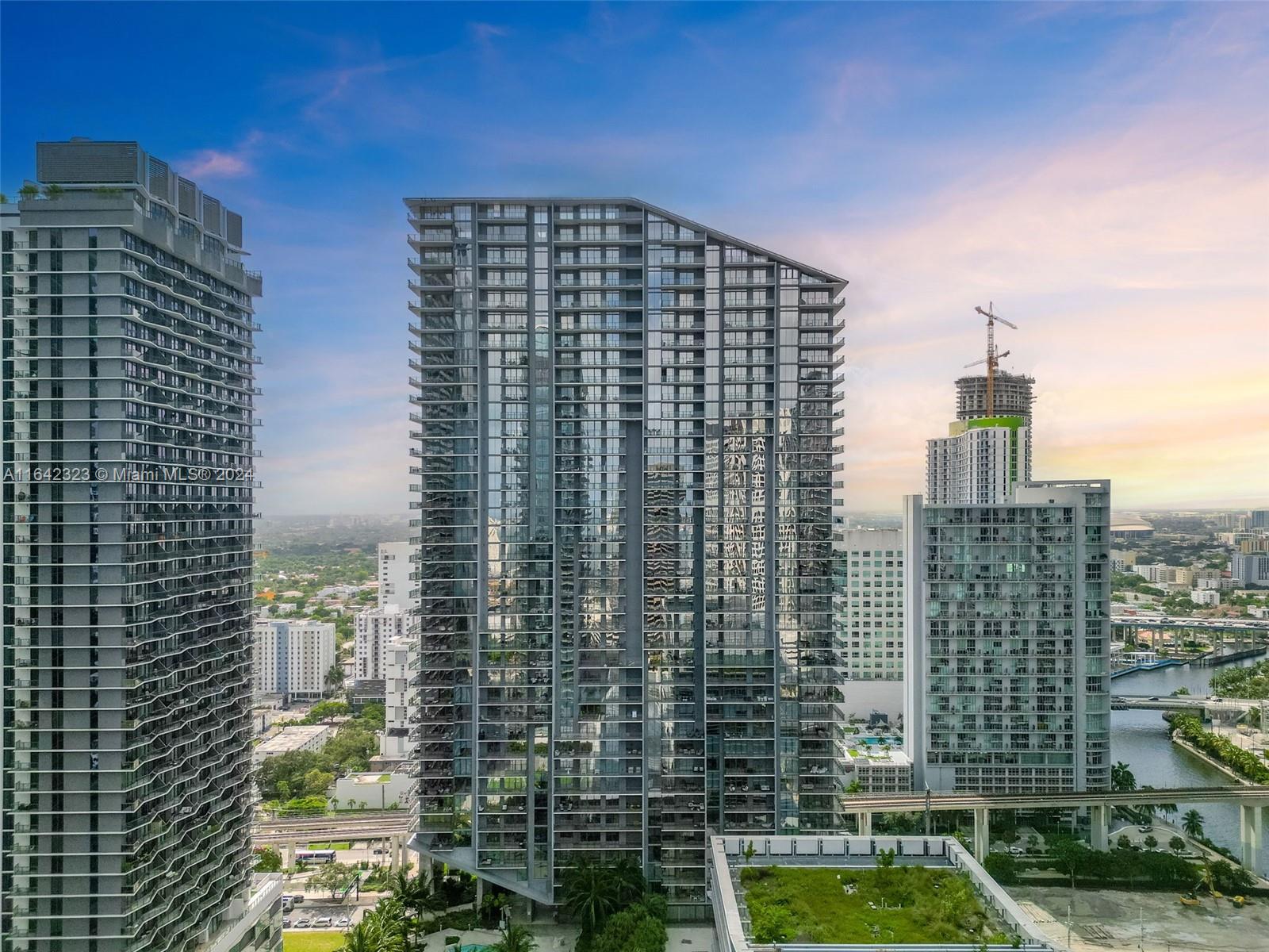 Condo for Sale in Miami, FL