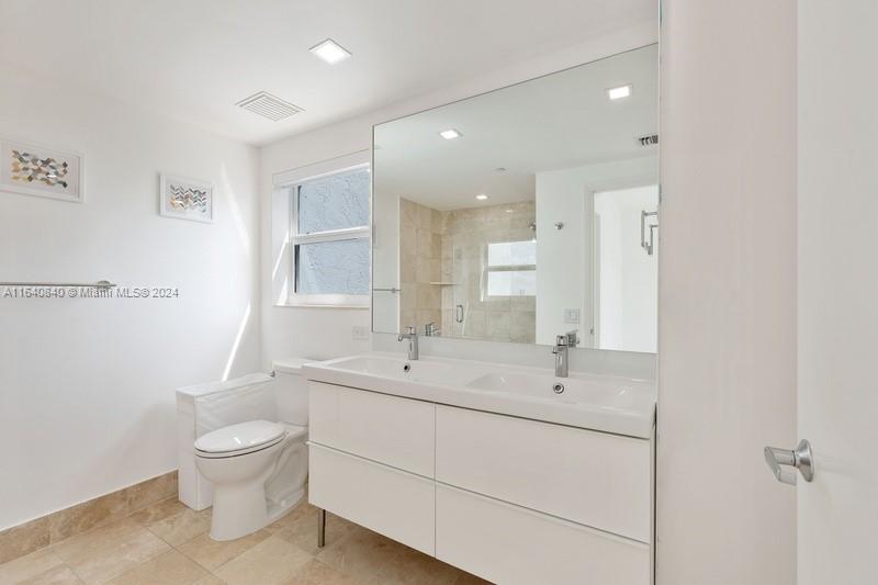2475 Brickell Ave #1606, Miami FL 33129