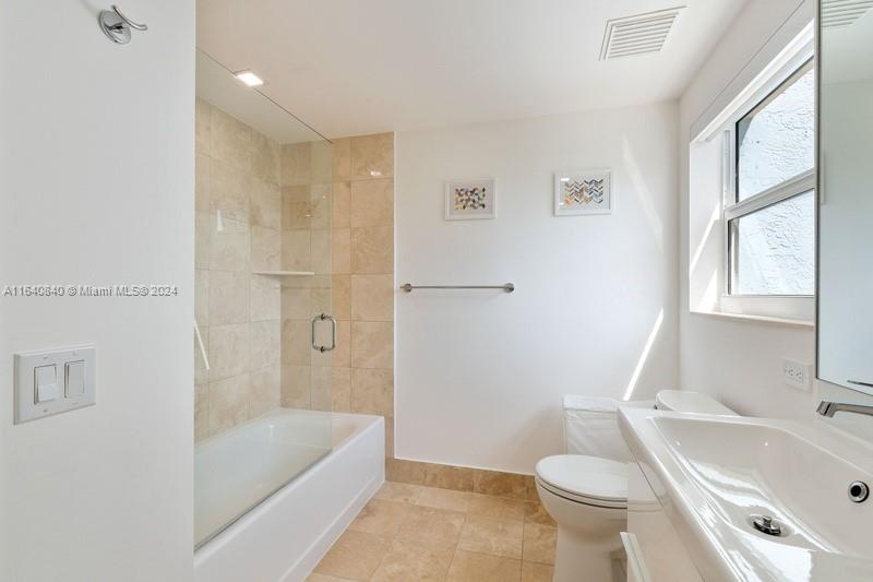 2475 Brickell Ave #1606, Miami FL 33129
