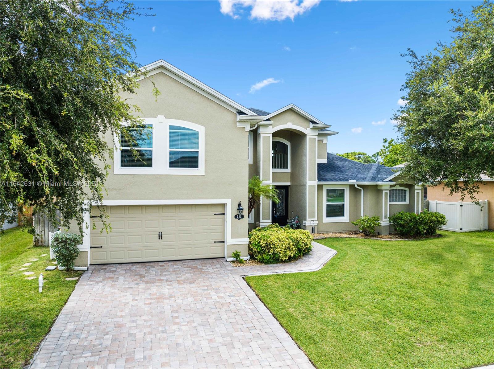 555 Hiking Trail, West Melbourne, Florida image 1