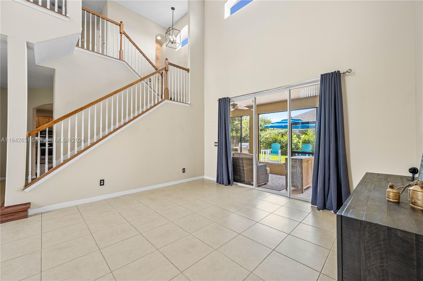 555 Hiking Trail, West Melbourne, Florida image 6