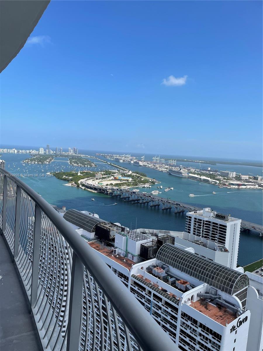 Beautiful TS penthouse unit with spectacular unobstructed ocean view overlooking Biscayne Bay, Downtown, and Port of Miami with all the cruise ships passing by! Situated strategically next to downtown in East Edgewater, residents have access to all shops and restaurants and proximity to business center, theatres, museums and stadium. Next to Margaret Pace Park with tennis courts and volley ball courts. Property allows monthly rentals 12 times a year, very suitable for corporate housing or monthly AirBnb or can be self use, unit fully furnished for rentals immediately. Building amenities include heated pool, full service gym, clubhouse, convenience store and concierge. One of the best unit on the very top floor and the best line. Do not miss out!