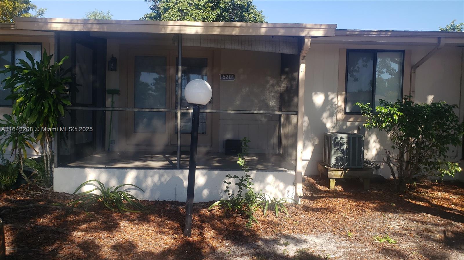 5212 Treetops Dr #B-4, Naples, Florida image 1