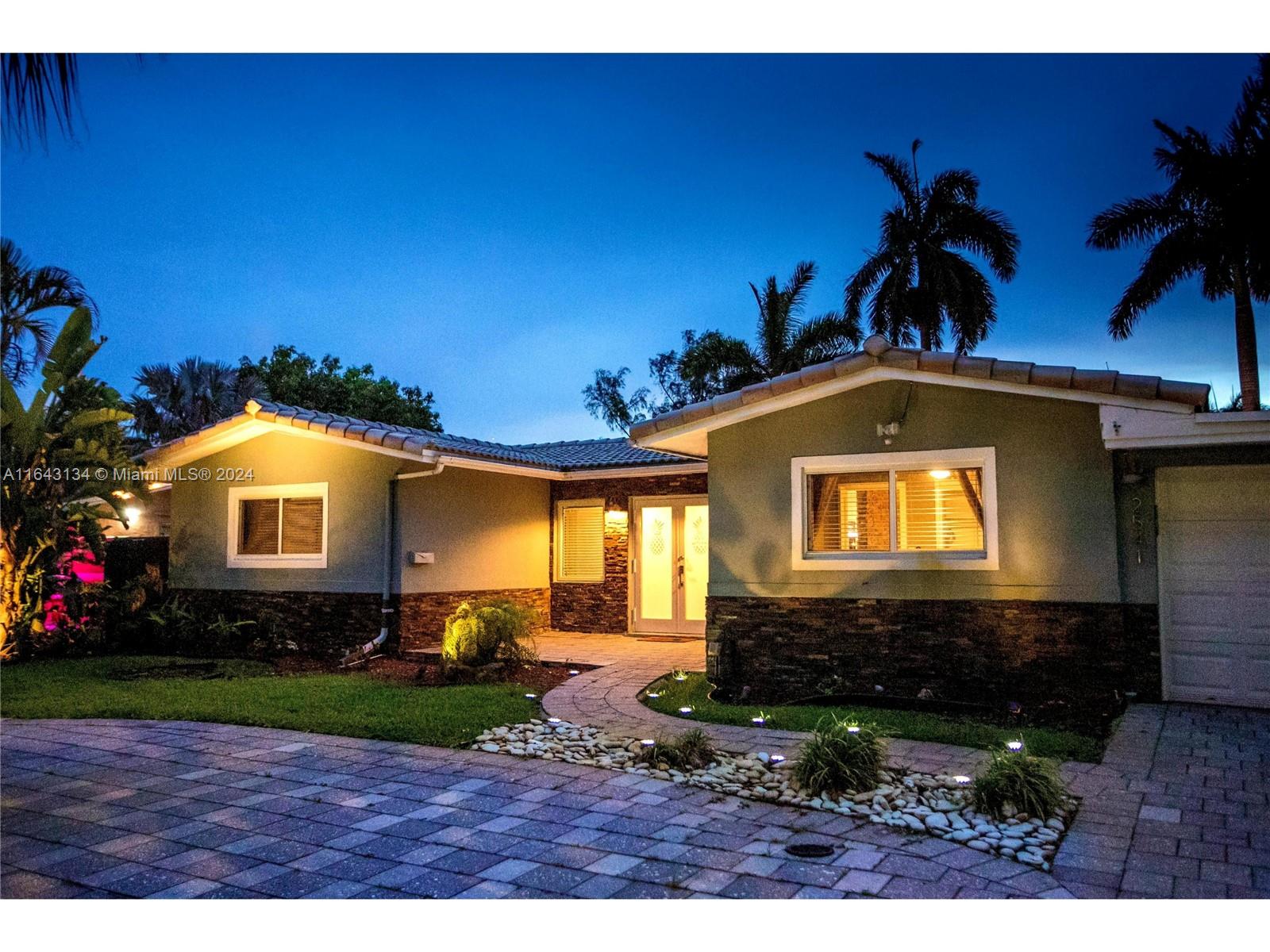 2541 NW 9th Ter, Wilton Manors, Florida image 30