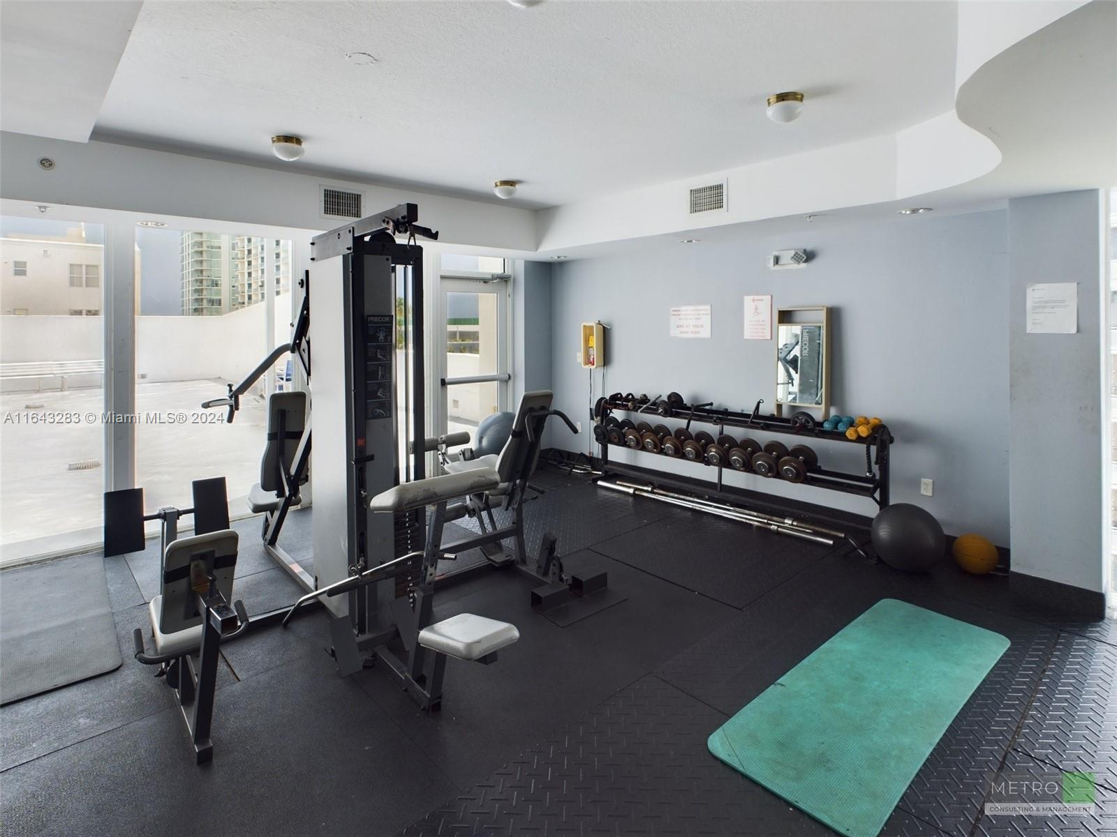 425 NE 30th St 602