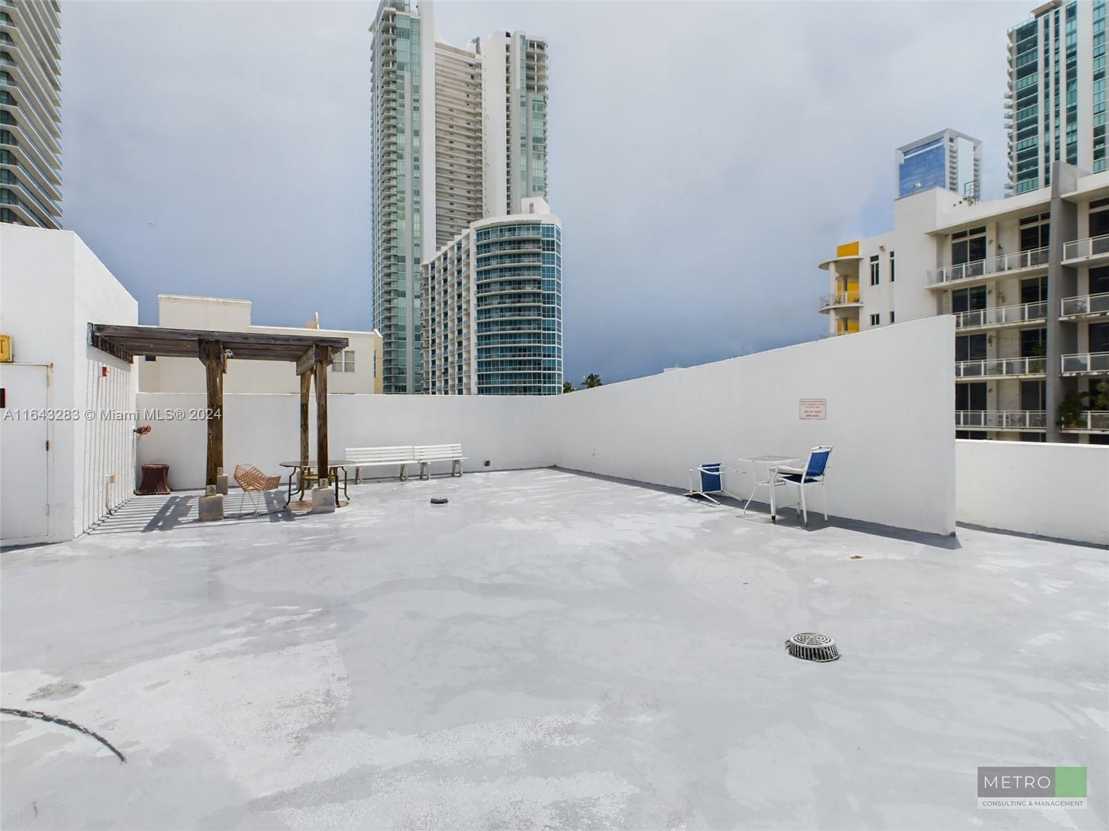 425 NE 30th St 602