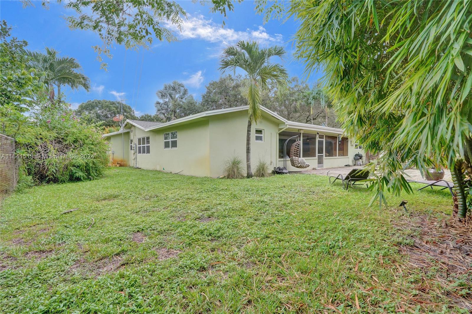 6800 NW 6th Ct, Plantation, Florida image 32