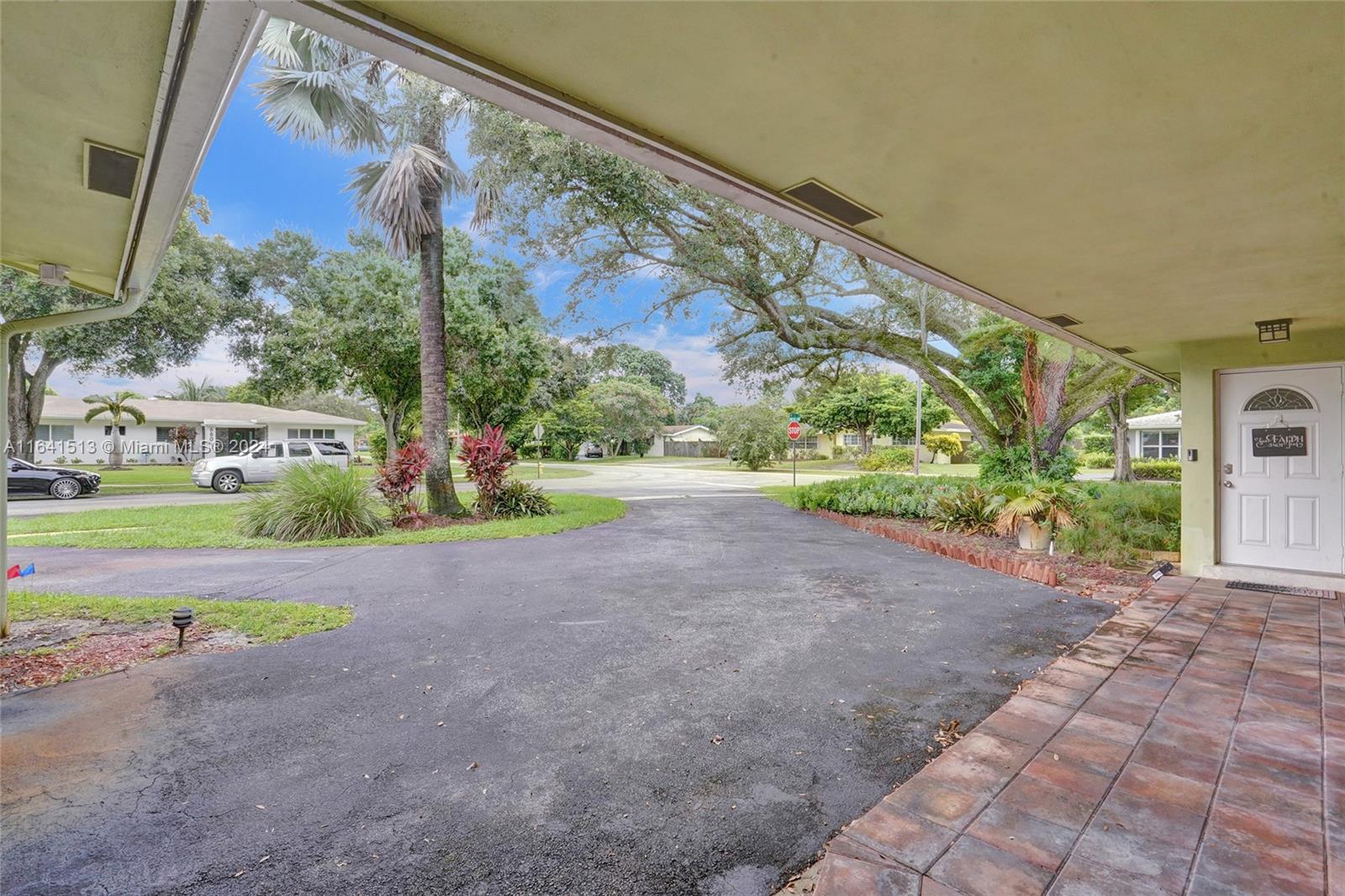 6800 NW 6th Ct, Plantation, Florida image 38