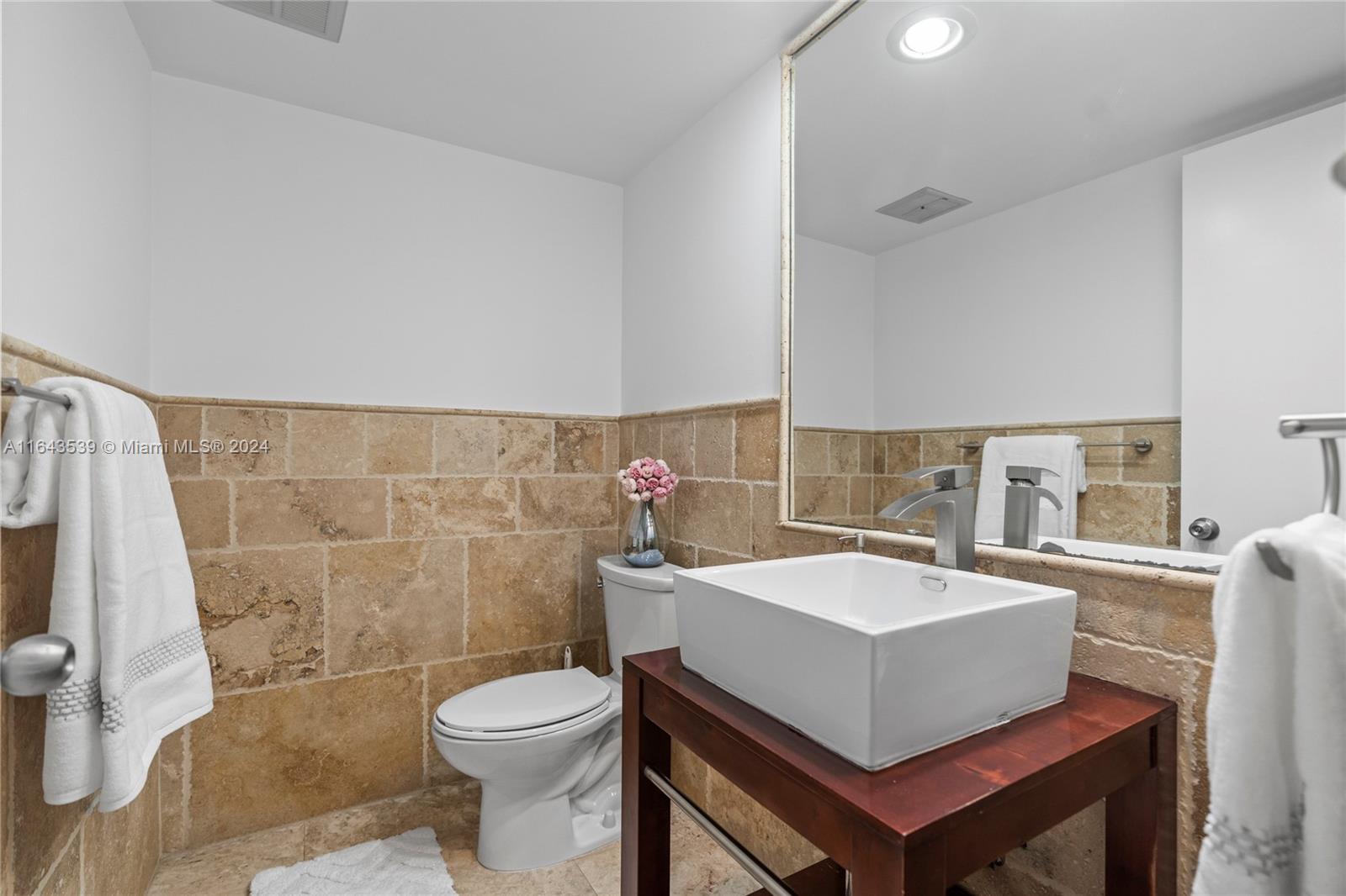 600 Biltmore Way #220, Coral Gables FL 33134