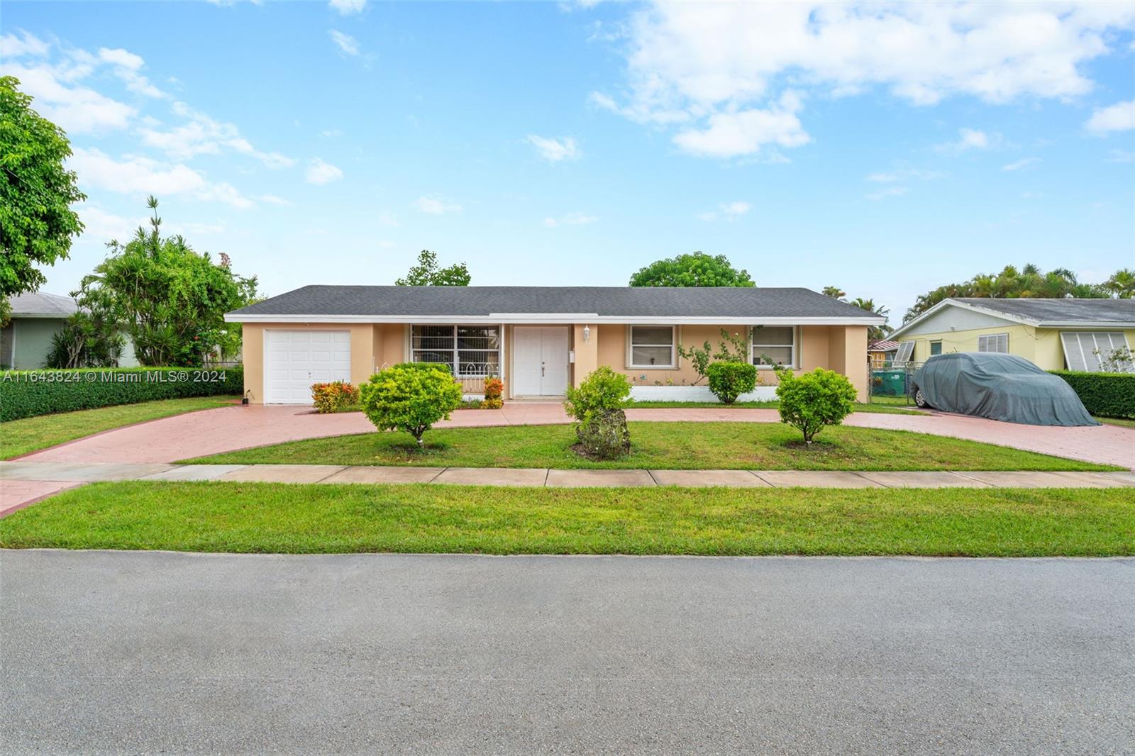 Roam Buy 15821 SW 100th Ct, Miami, FL with a 3.37 mortgage included.