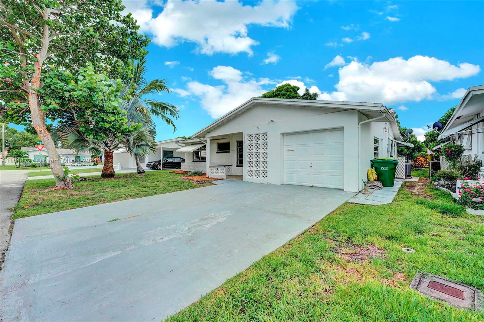 5709 NW 68th Ter, Tamarac, Florida image 2