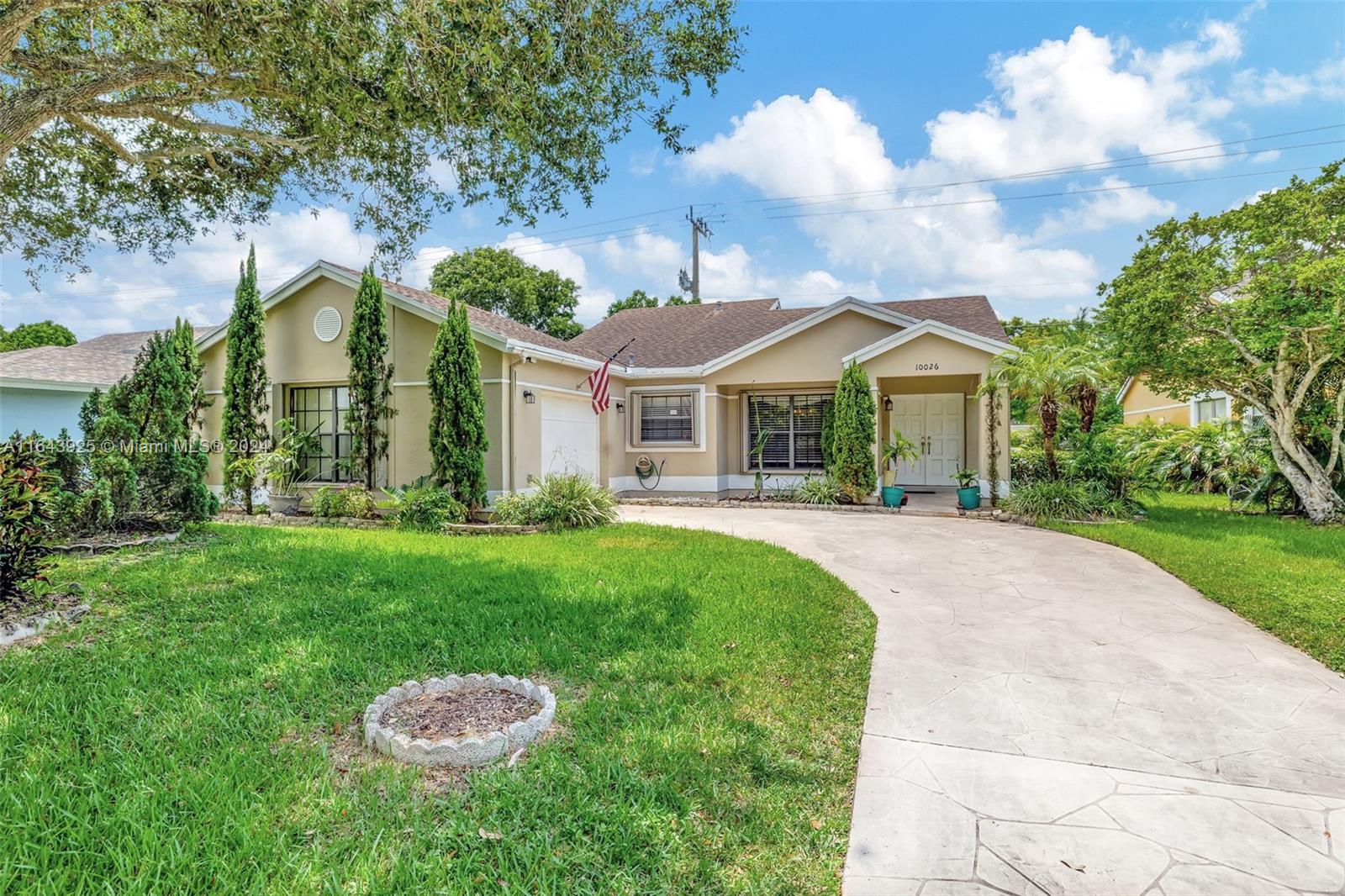 10026 NW 70th St, Tamarac, Florida image 2