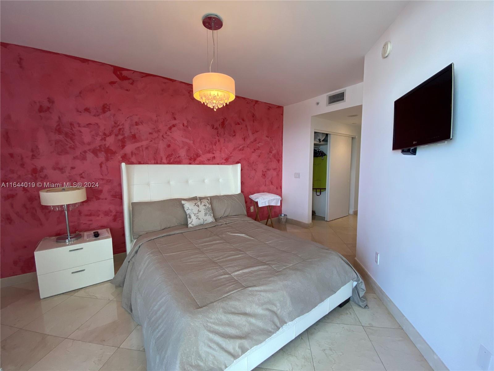 4779 COLLINS AV #3008, Miami Beach FL 33140