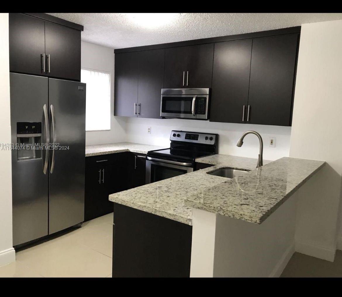 8730 N Sherman Cir #302, Miramar, Florida image 3