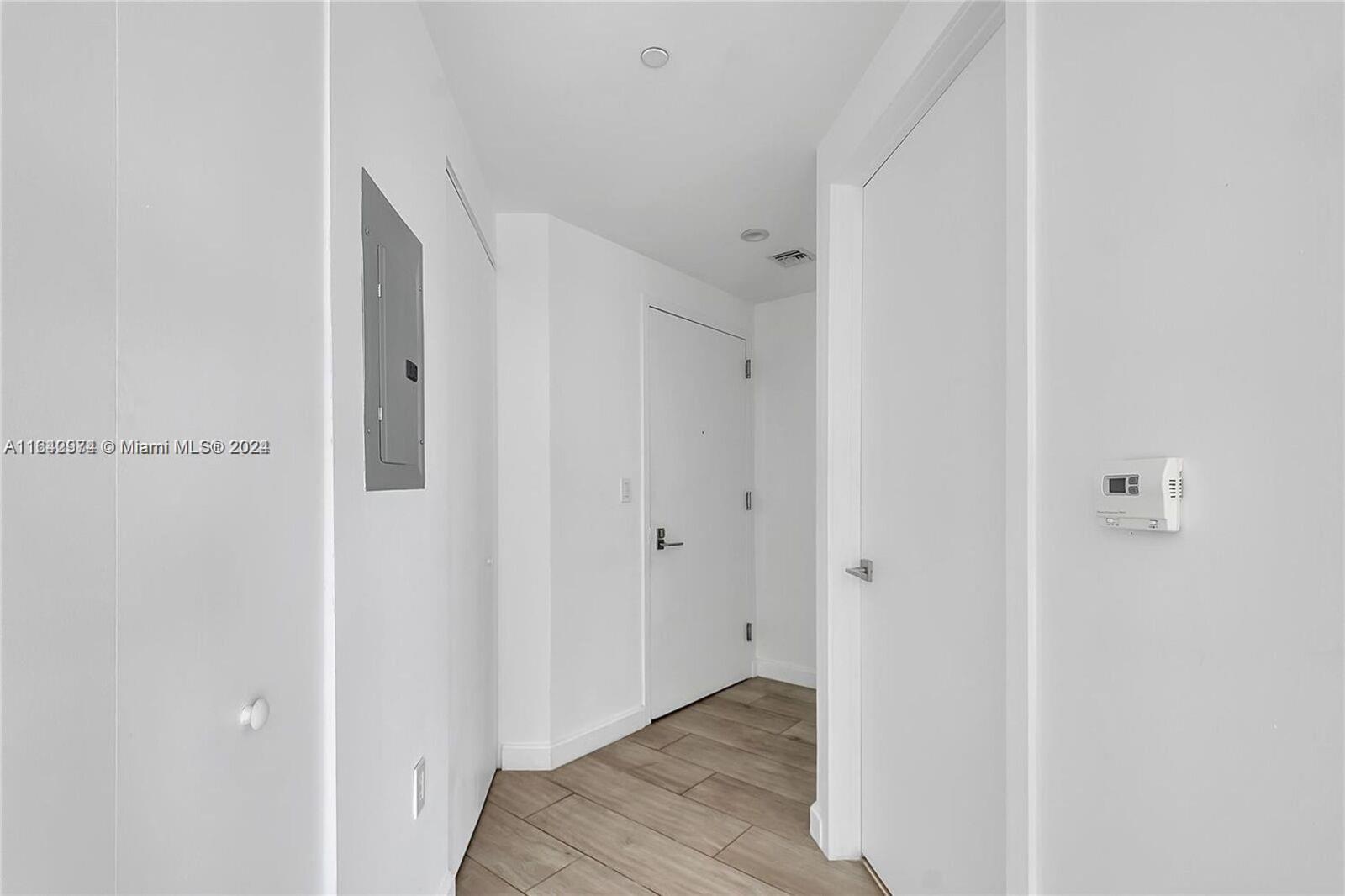 45 SW 9th St #1008, Miami FL 33130