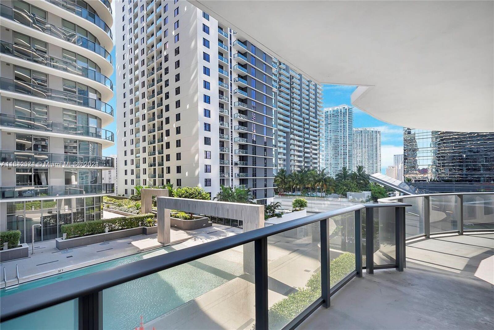 45 SW 9th St #1008, Miami FL 33130
