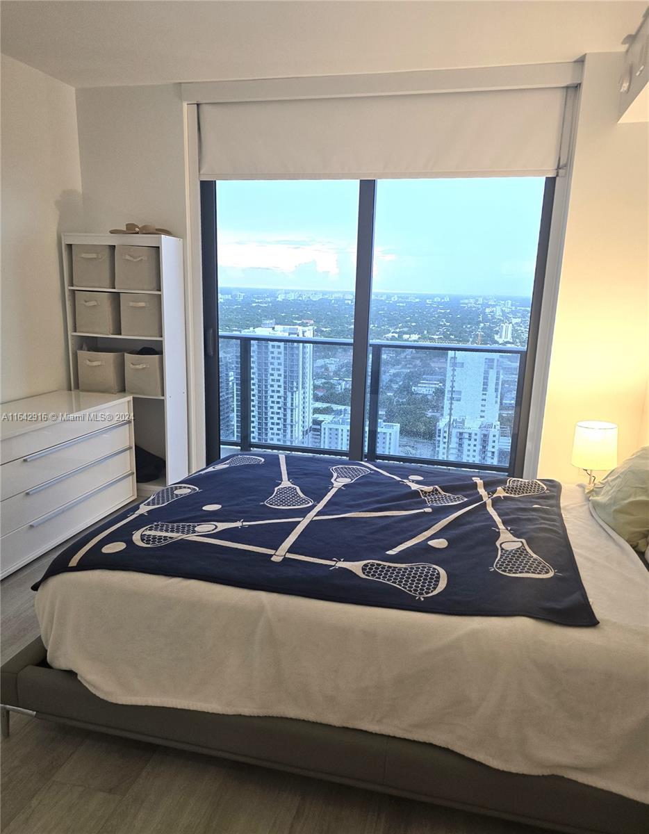 55 SW 9th St #3707, Miami FL 33130