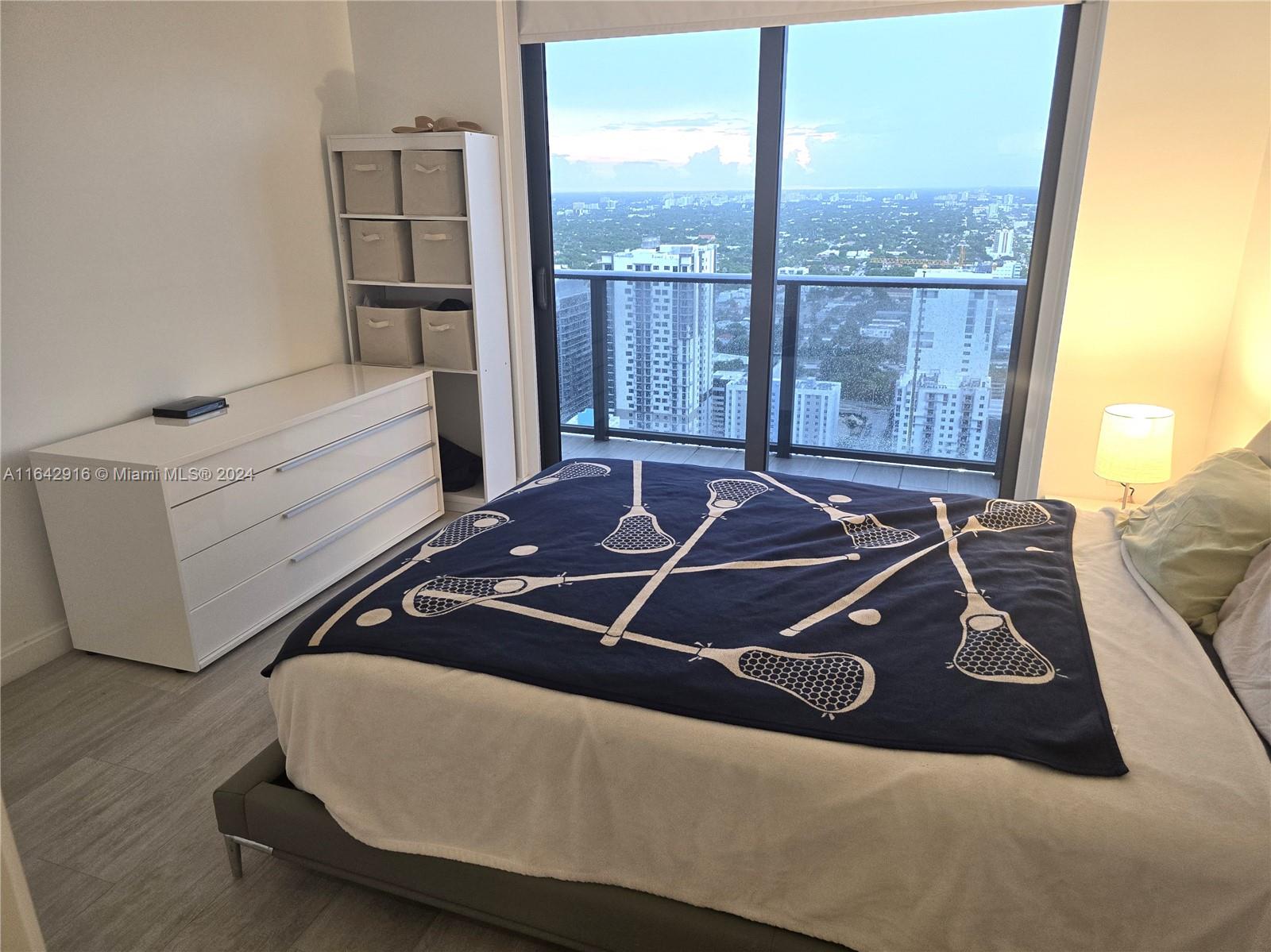 55 SW 9th St #3707, Miami FL 33130