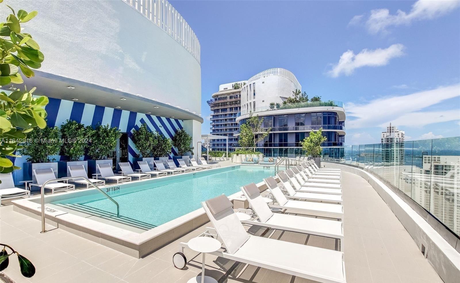 55 SW 9th St #3707, Miami FL 33130