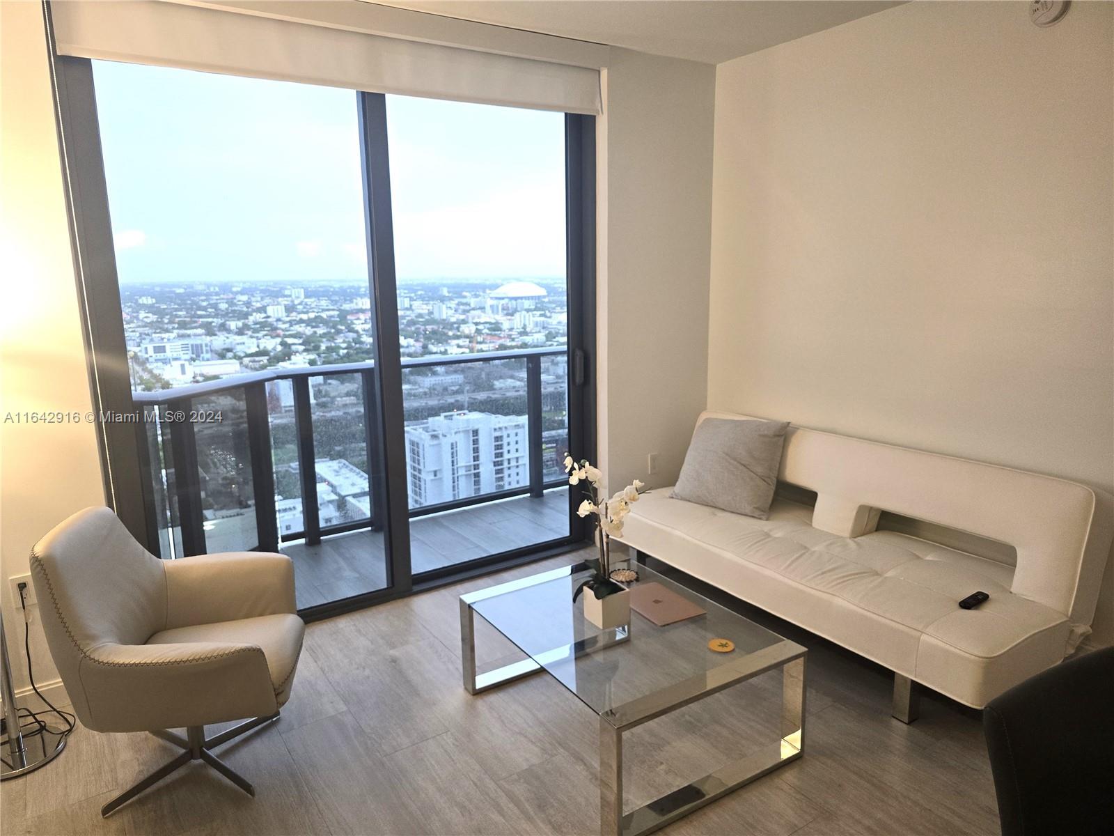 55 SW 9th St #3707, Miami FL 33130