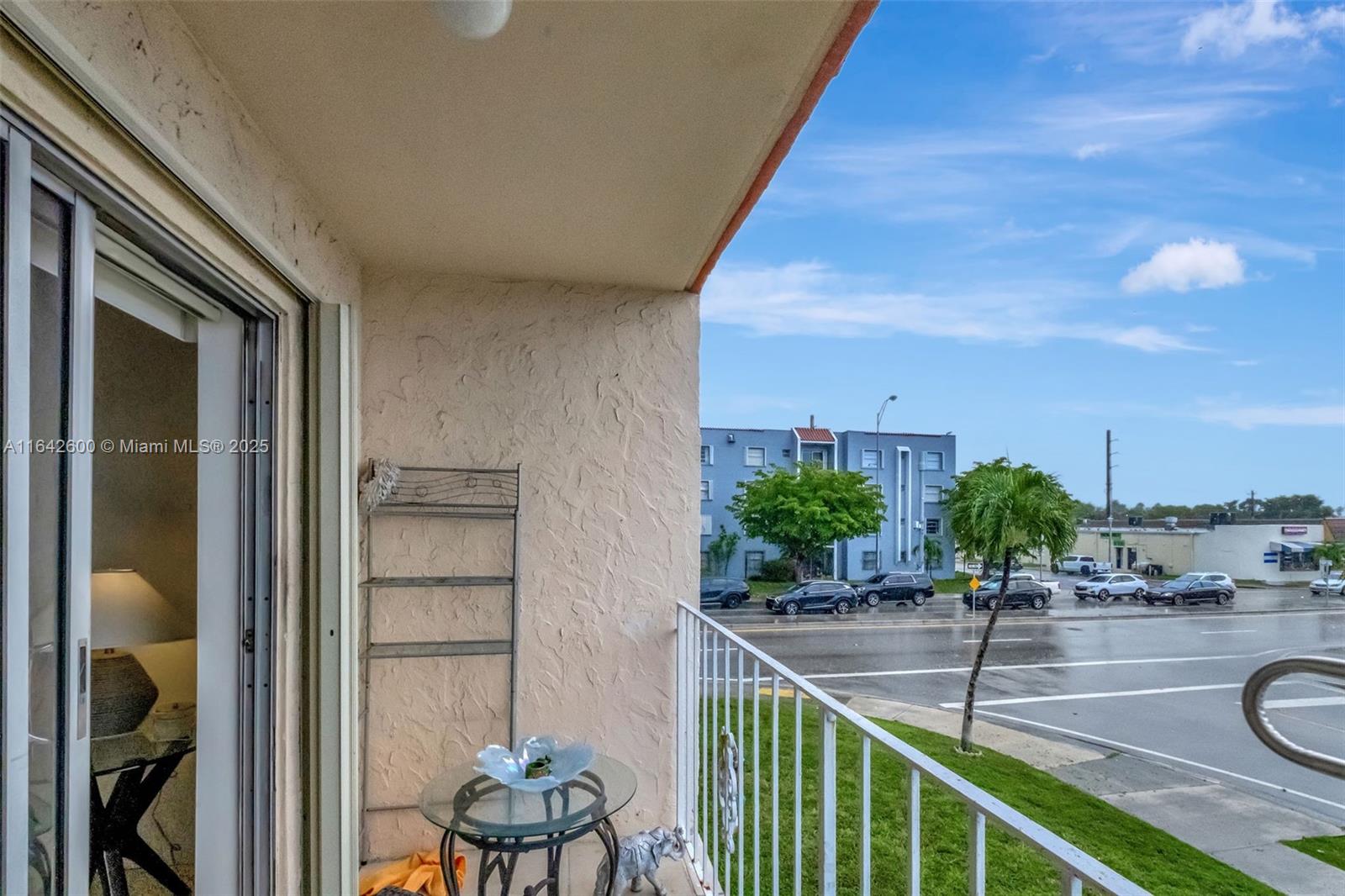 Listing Photo 12