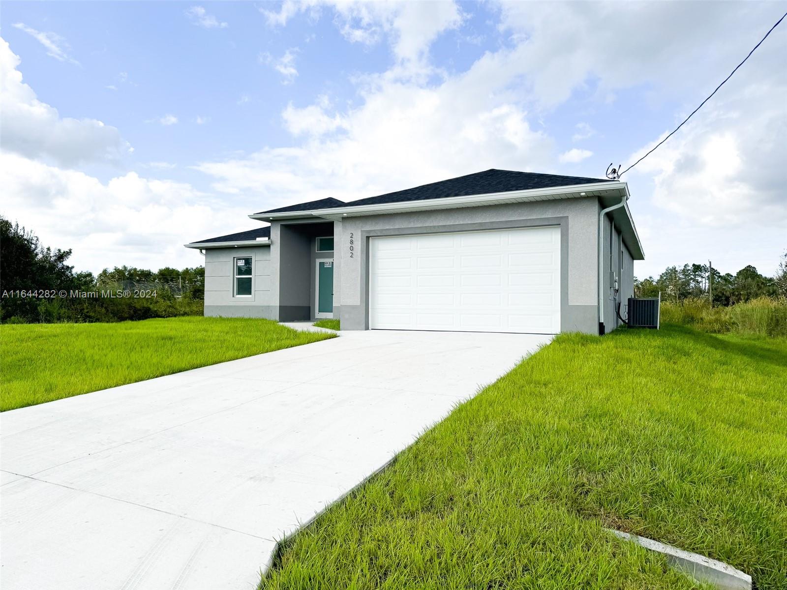 2802 22nd St, Lehigh Acres, Florida image 2