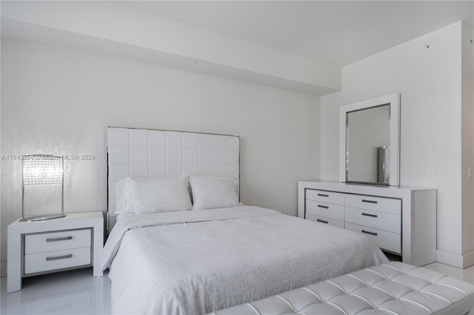 1300 Brickell Bay Dr #1912, Miami FL 33131