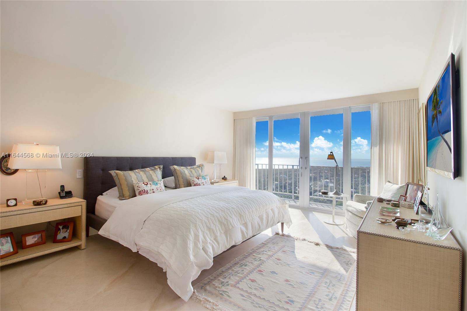 881 Ocean Dr #25E, Key Biscayne FL 33149