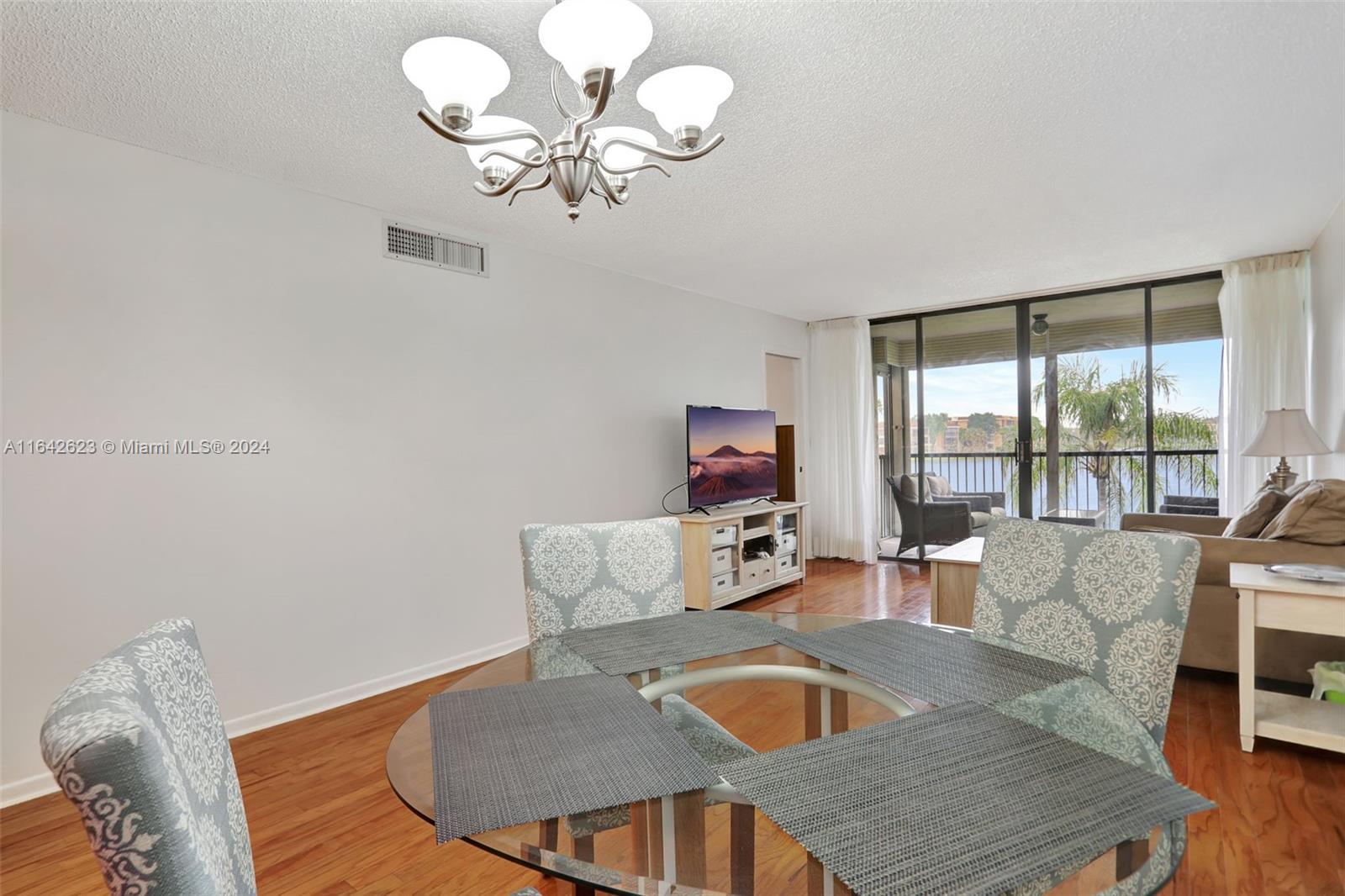 6219 Coral Lake Dr #207, Margate, Florida image 12