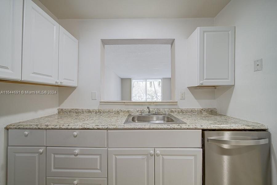 498 NW 165th St Rd D206