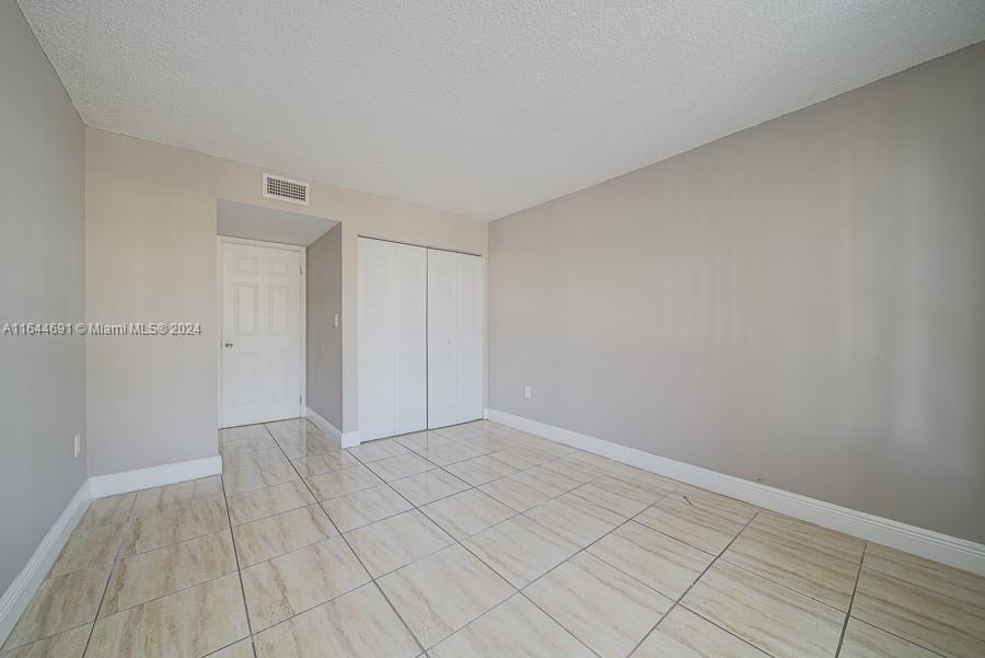 498 NW 165th St Rd D206