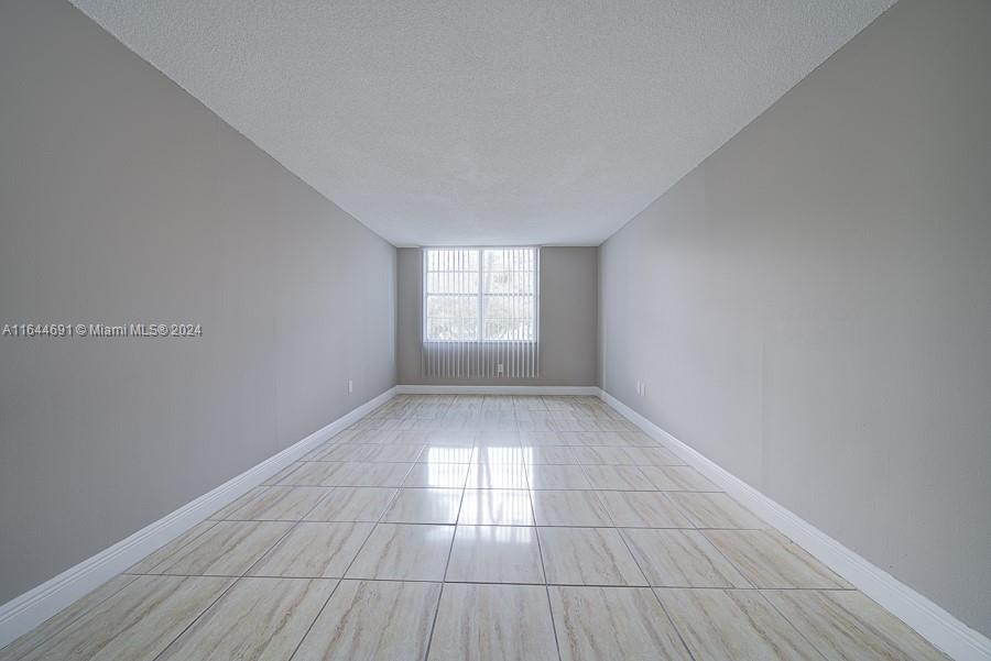 498 NW 165th St Rd D206
