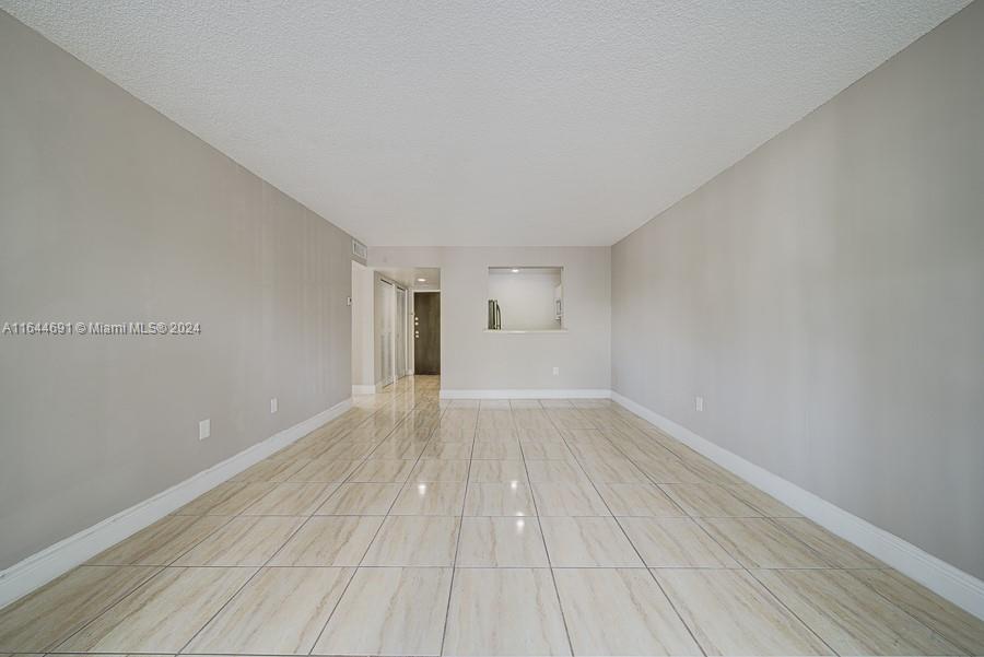 498 NW 165th St Rd D206