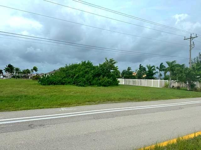 1018 Old Burnt Store Rd N, Cape Coral, Florida image 1