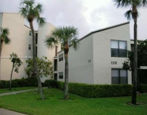 2318 S Cypress Bend Dr #125, Pompano Beach, Florida image 1