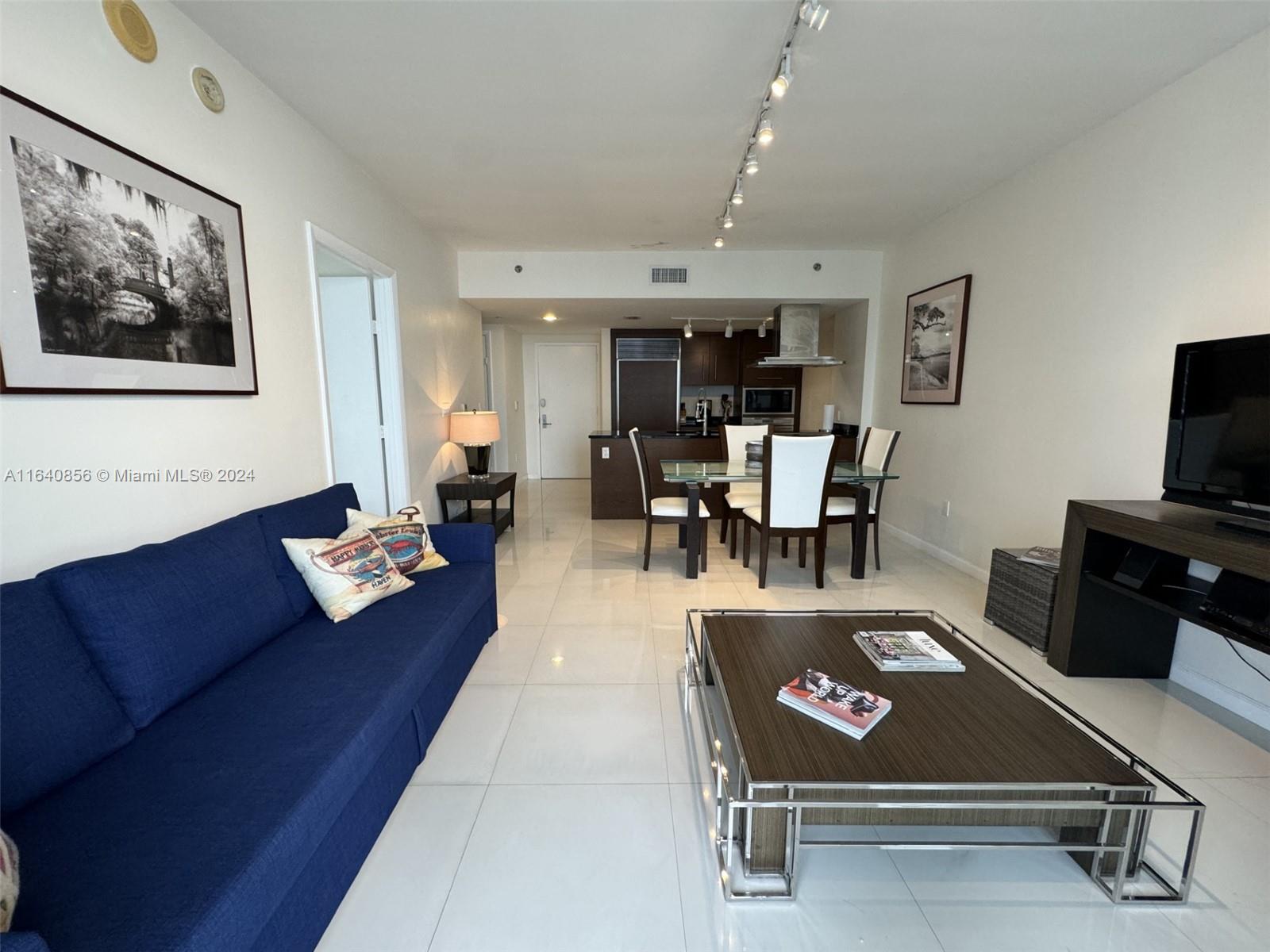 Condo for Sale in Miami, FL