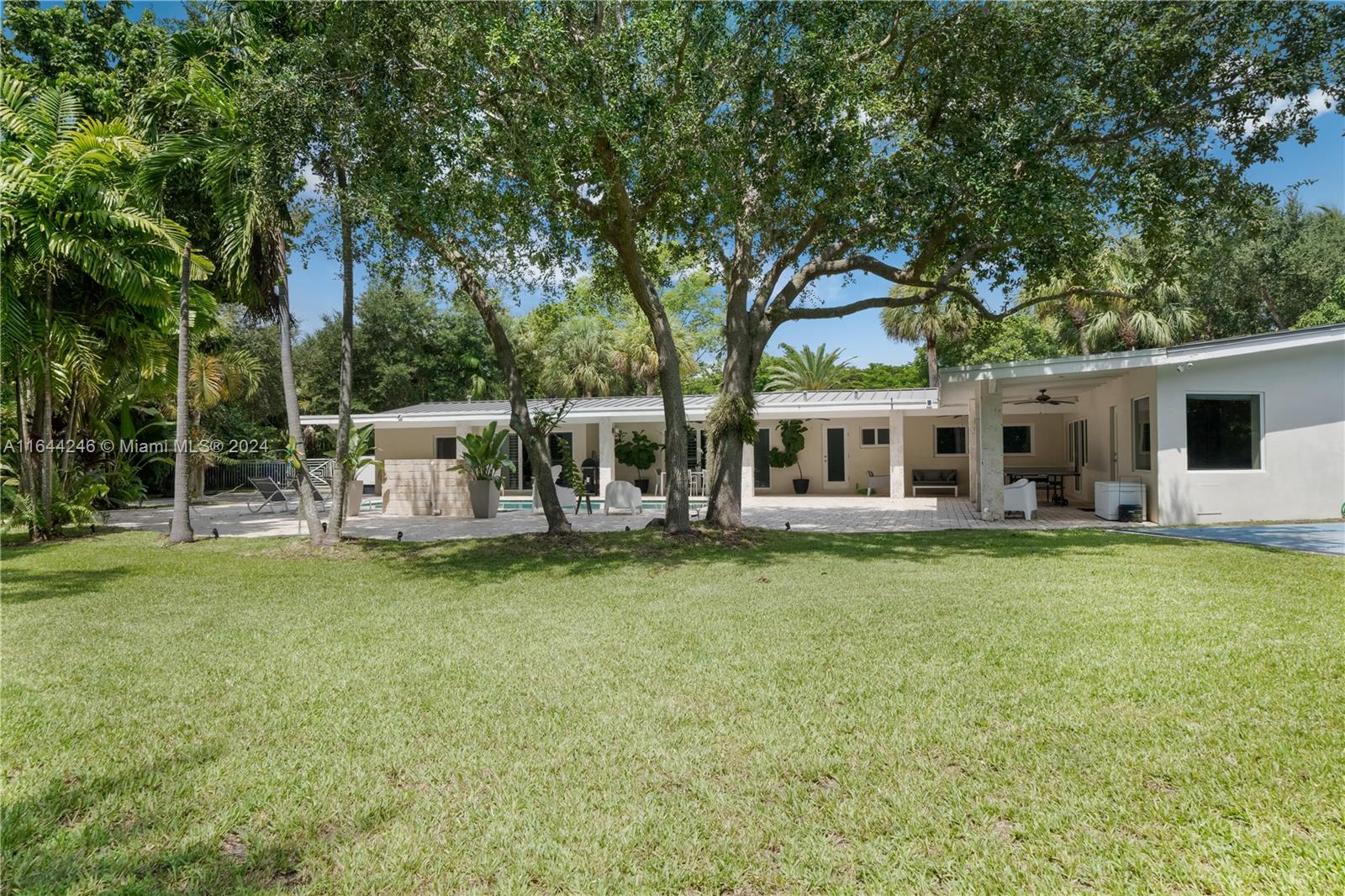 12031 SW 68th Ct, Pinecrest, Florida image 49