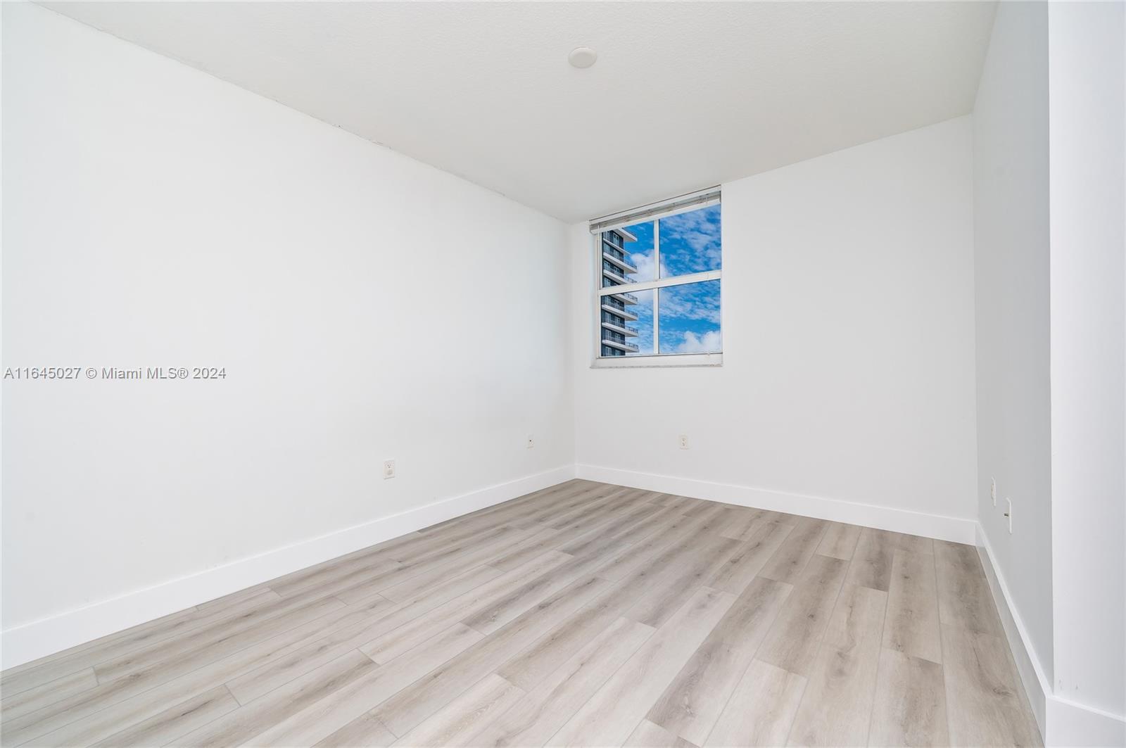 1250 S Miami Ave #1703, Miami FL 33130