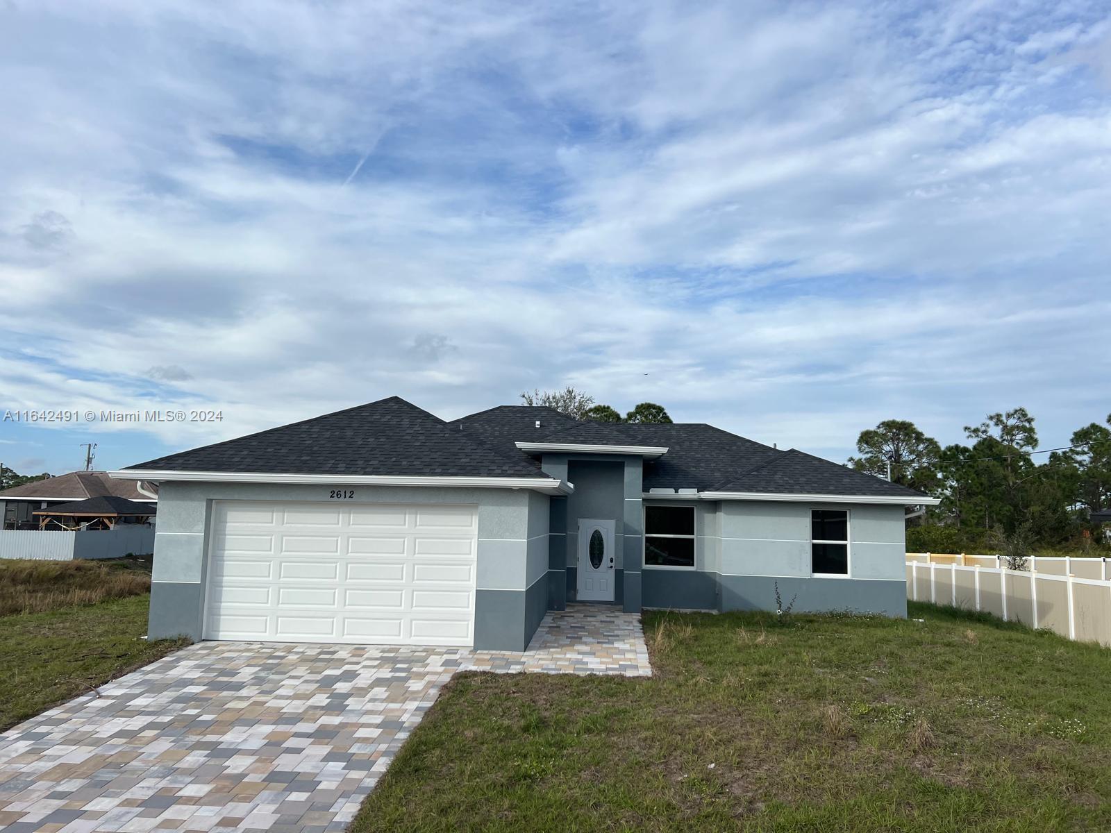 2927 SW 19th St Sw, Lehigh Acres, Florida image 4