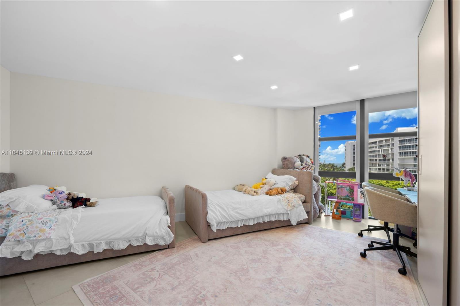 1121 Crandon Blvd #E503, Key Biscayne, Florida image 17