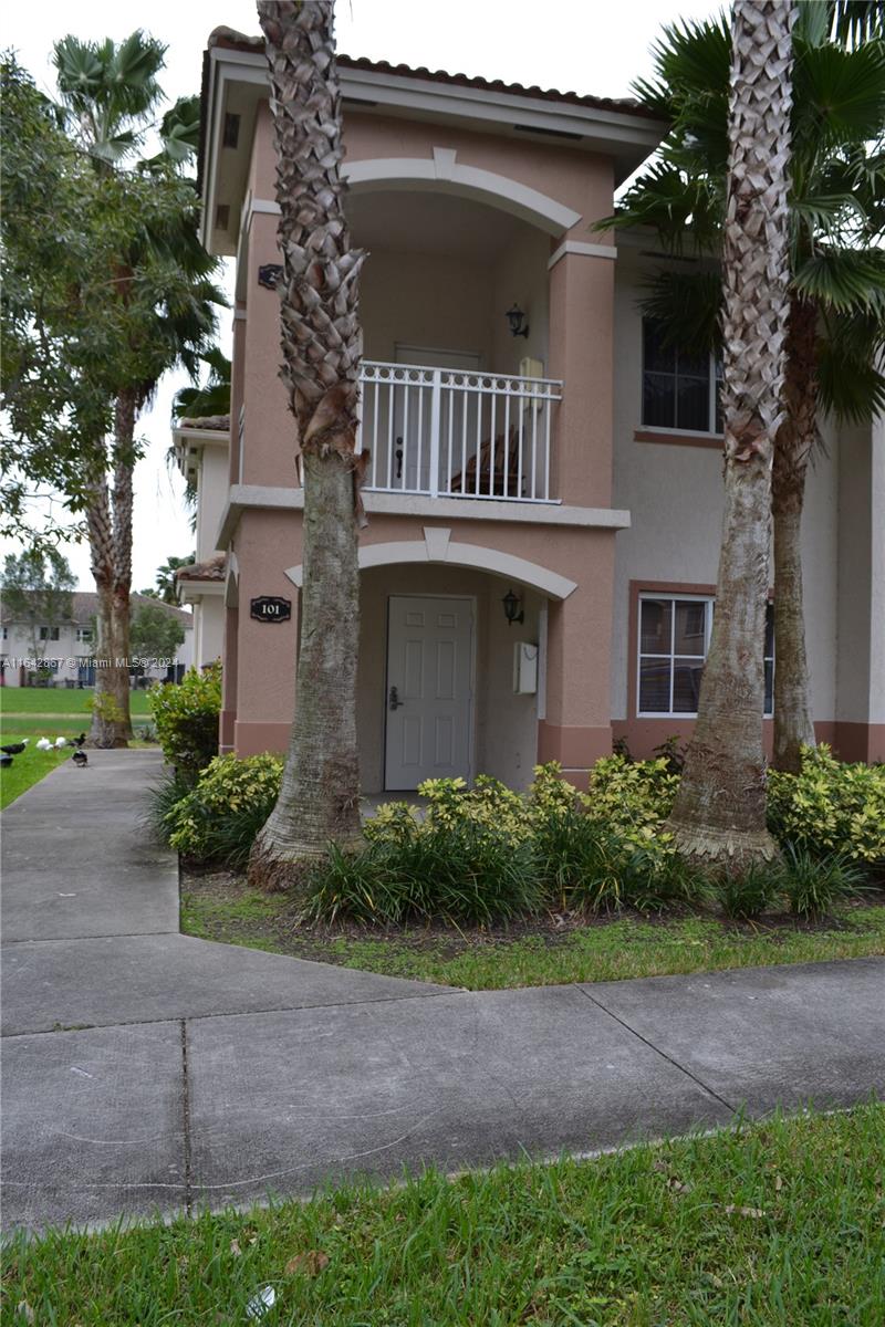 1270 SE 27th St #101, Homestead, Florida image 2