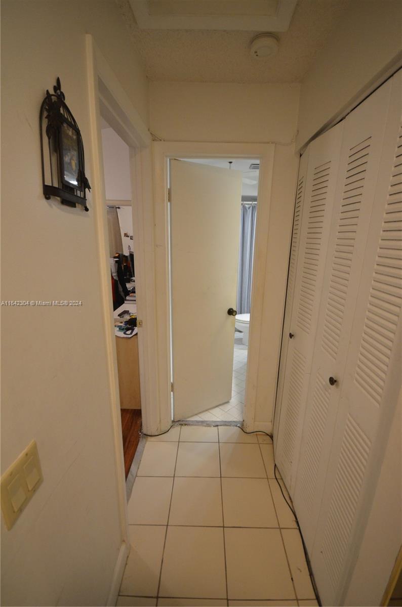Residential, Miami, Florida image 6