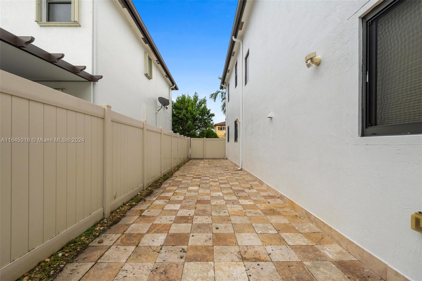 Listing Photo 20