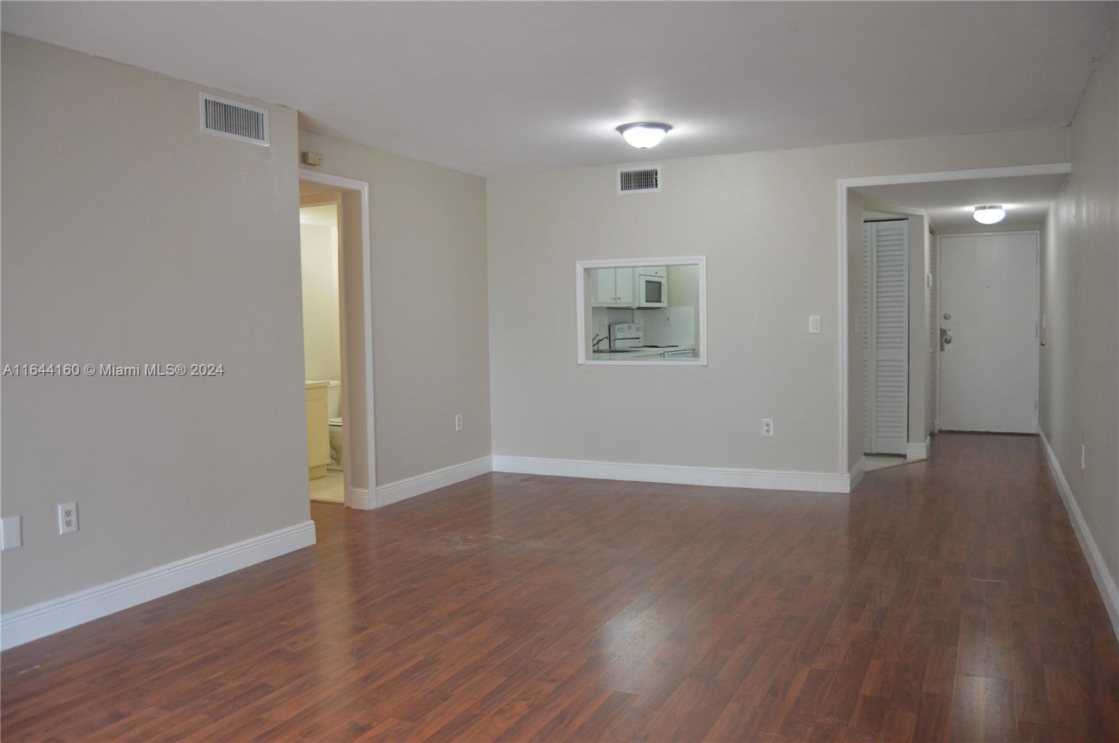Listing Photo 7