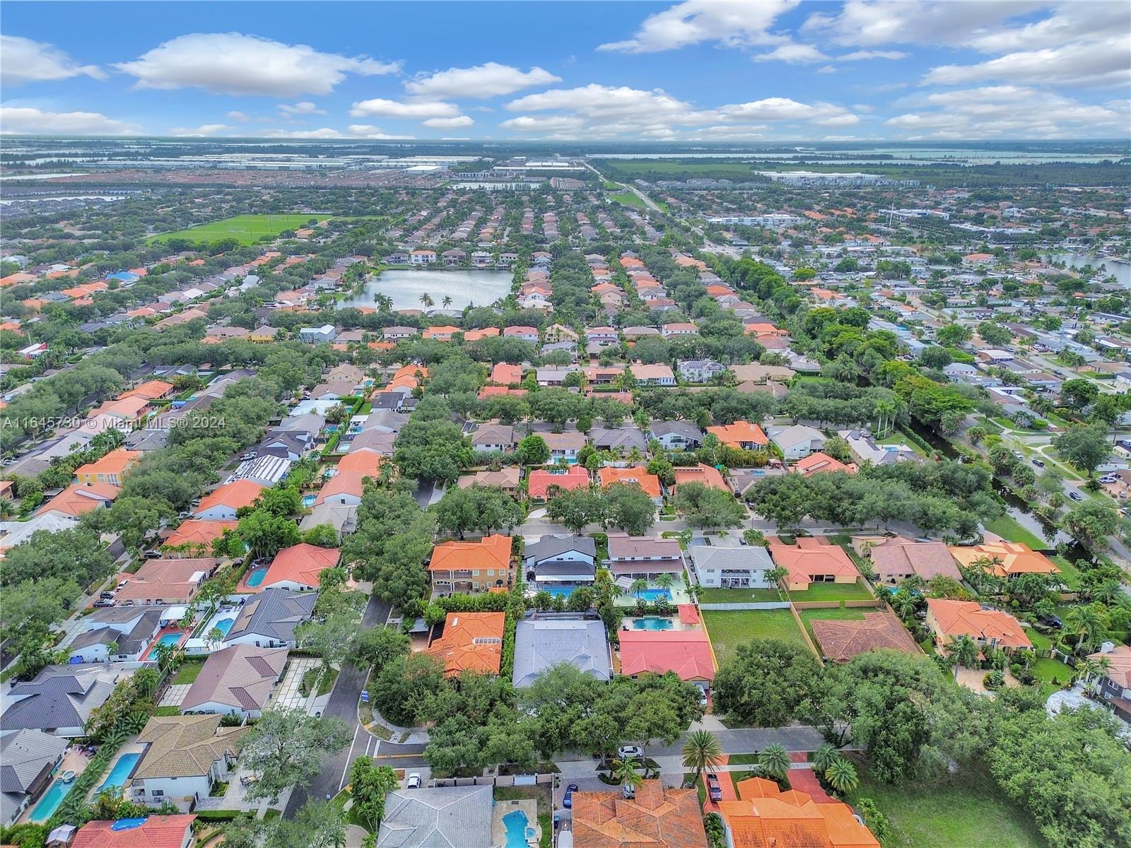 16818 NW 82nd Ct, Miami Lakes, Florida image 46