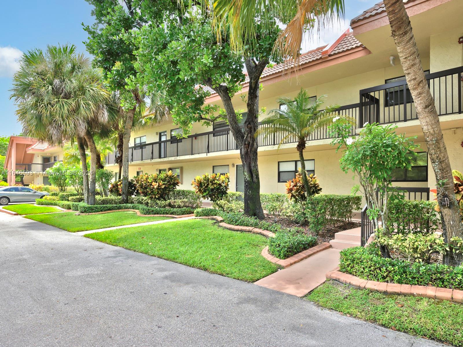 1711 Hammock Blvd #106, Coconut Creek, Florida image 3